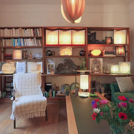 The Iris - Cosy Spacious House & Terrace Guest house Paris